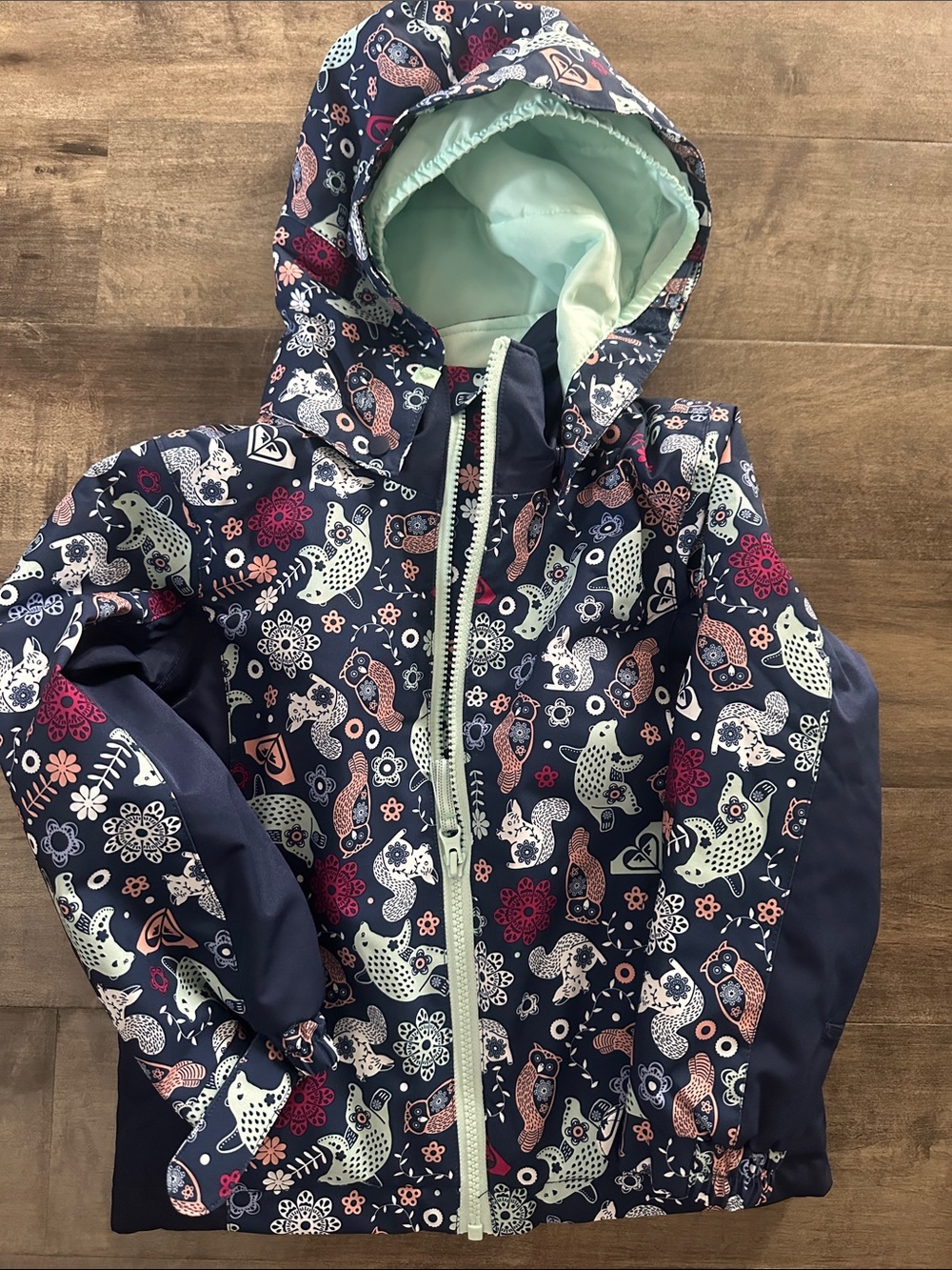 Roxy size 4/5 snow jacket, Navy Animal & Floral Hooded Jacket with Mint Lining
